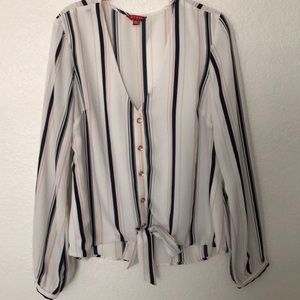 Guess Long sleeve blouse Size L.